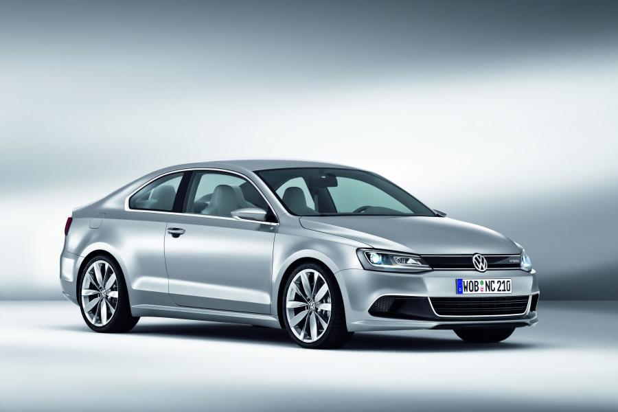  Volkswagen New Compact Coupe 2010 года  (фото 10 из 14)